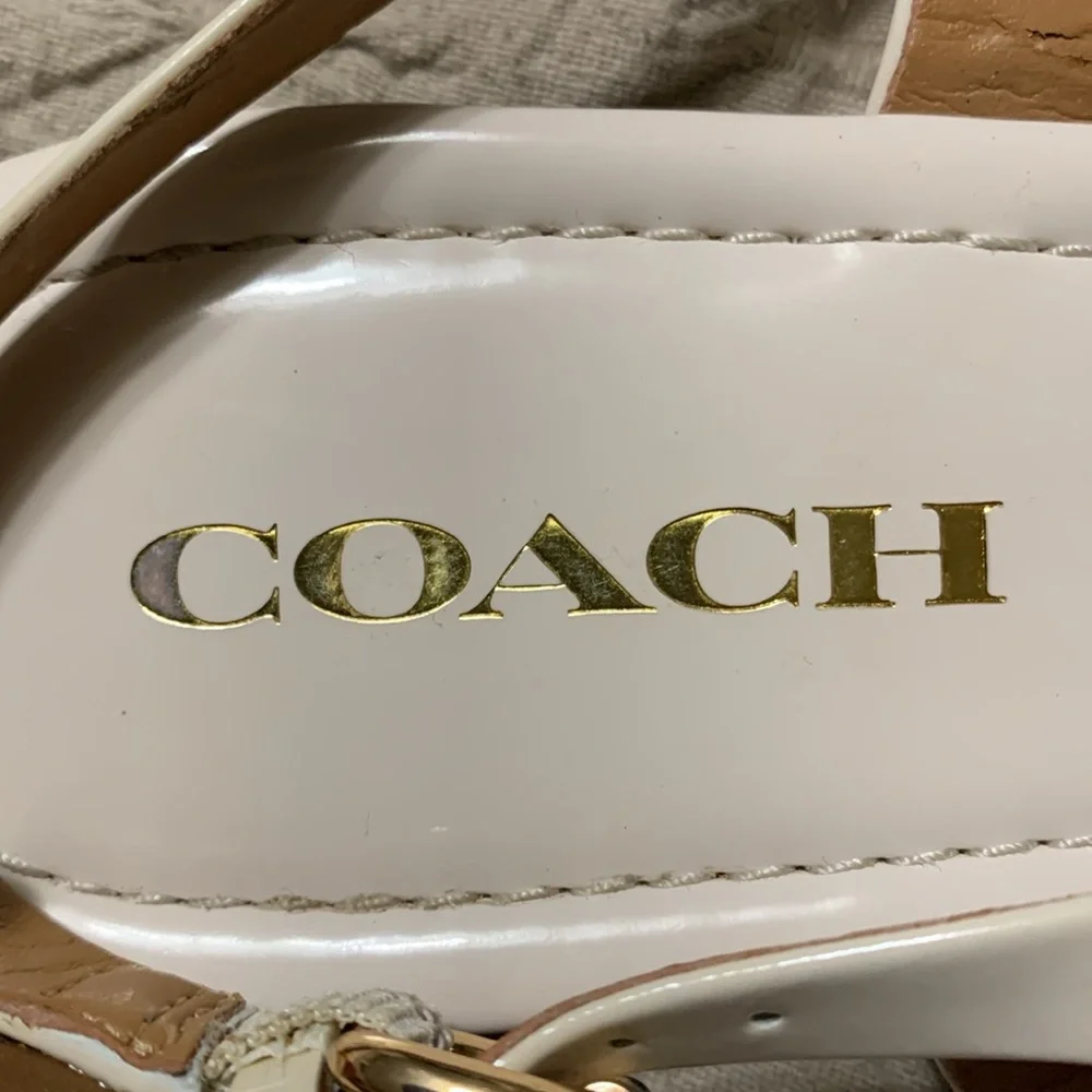 Coach Caterine Women Open Toe Patent Leather Thong Sandal Beige Size 7B - Picture 5 of 13